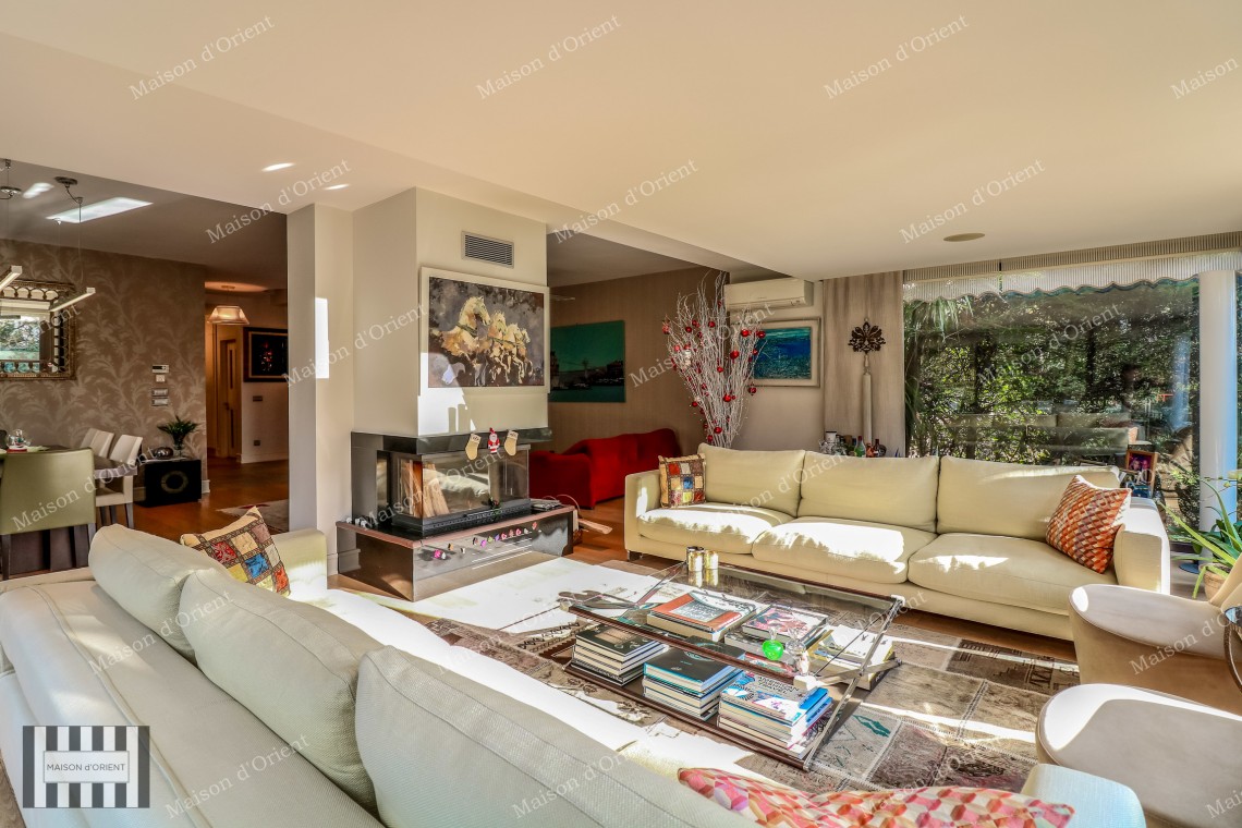 Renovated Triplex Villa for Sale in Cengelkoy Konaklari Compound