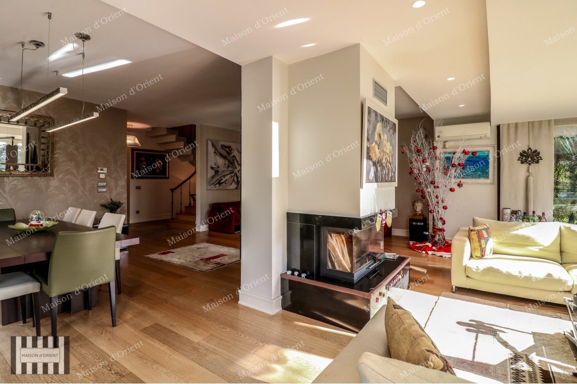 Renovated Triplex Villa for Sale in Cengelkoy Konaklari Compound