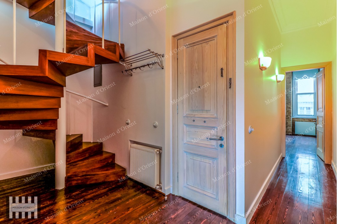 2+1 Duplex with Bosphorus View for Rent in Galata