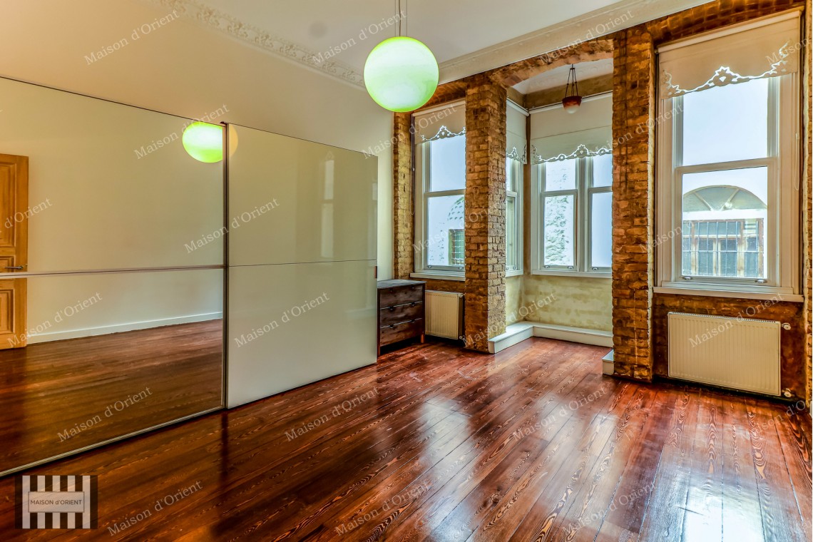 2+1 Duplex with Bosphorus View for Rent in Galata