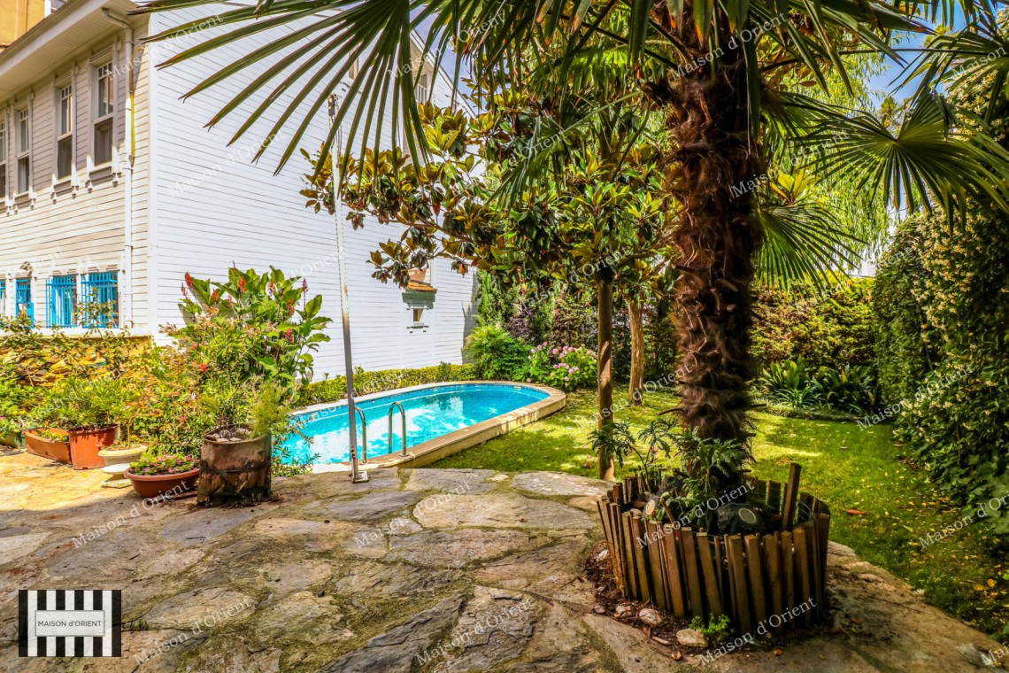 Villa with Private Garden and Pool for Rent in Emirgan