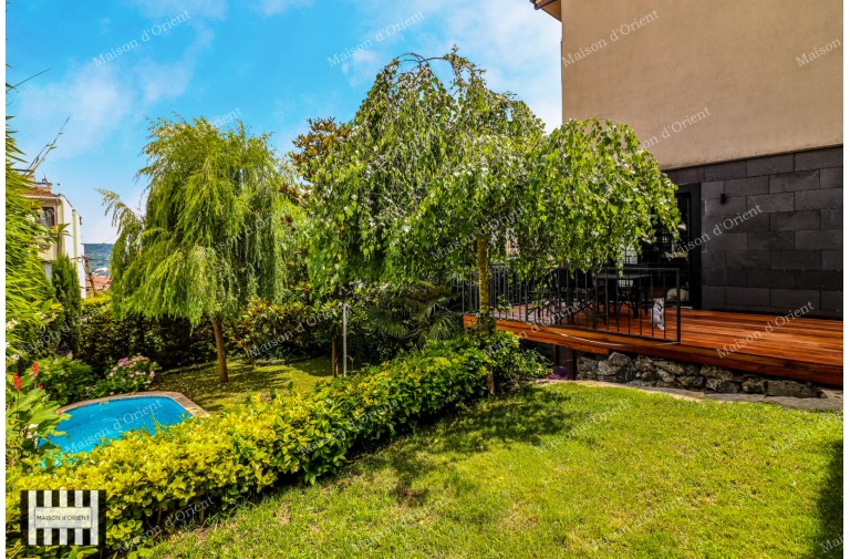 Villa with Private Garden and Pool for Rent in Emirgan