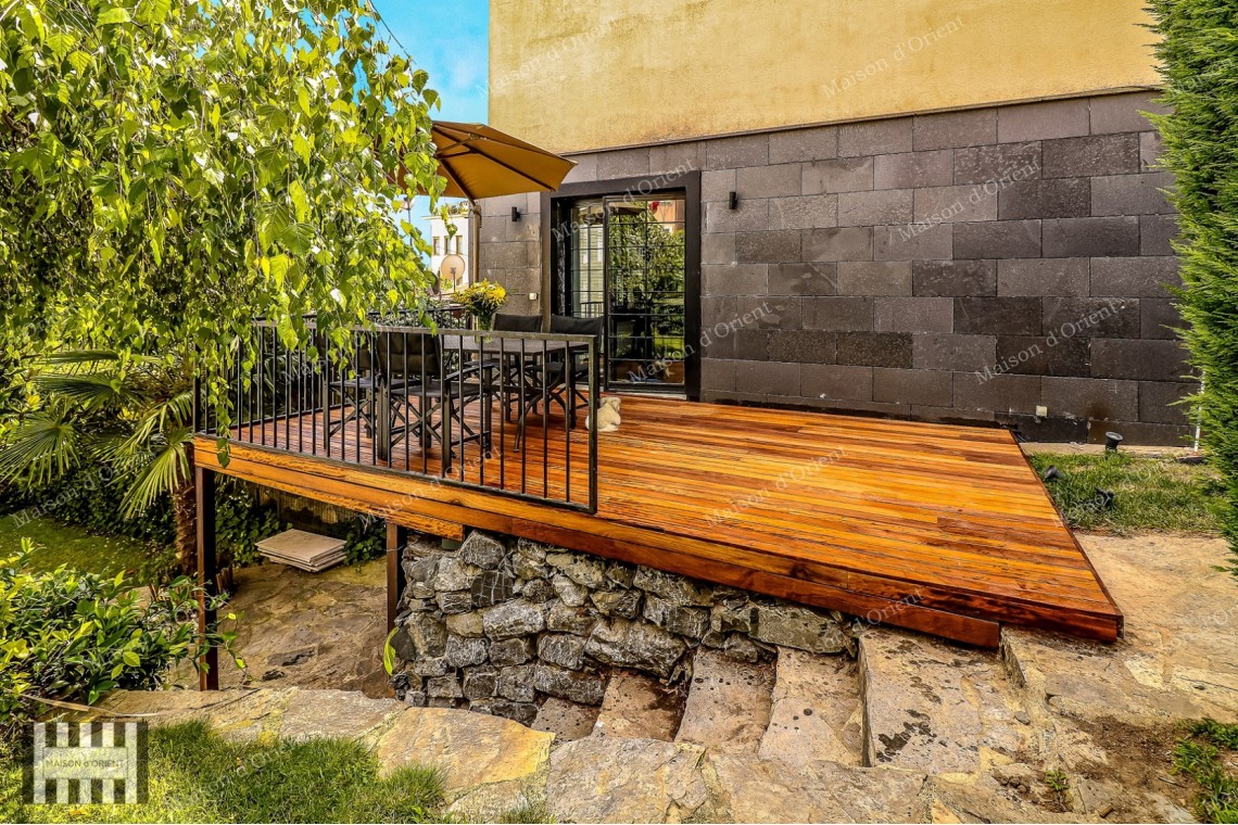 Villa with Private Garden and Pool for Rent in Emirgan