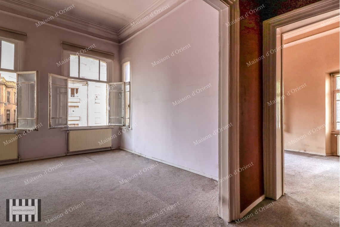 280sqm Flat for Rent with View in Tunnel Square