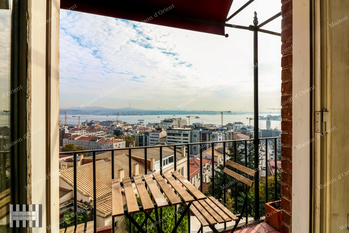 Galata'da 180m2 Boğaz Manzaralı Kiralık Daire