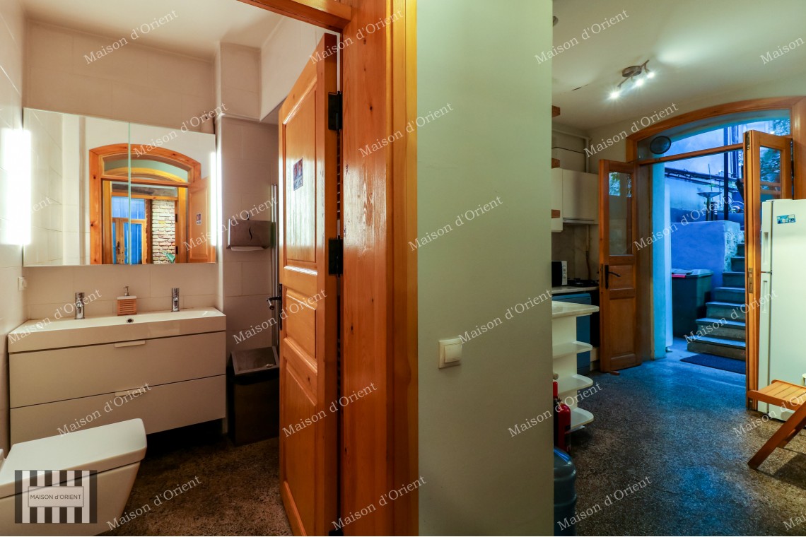 Flat for Rent with Private Garden and Detached House