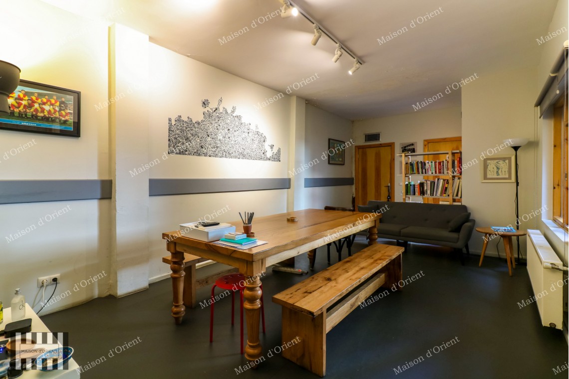 Flat for Rent with Private Garden and Detached House