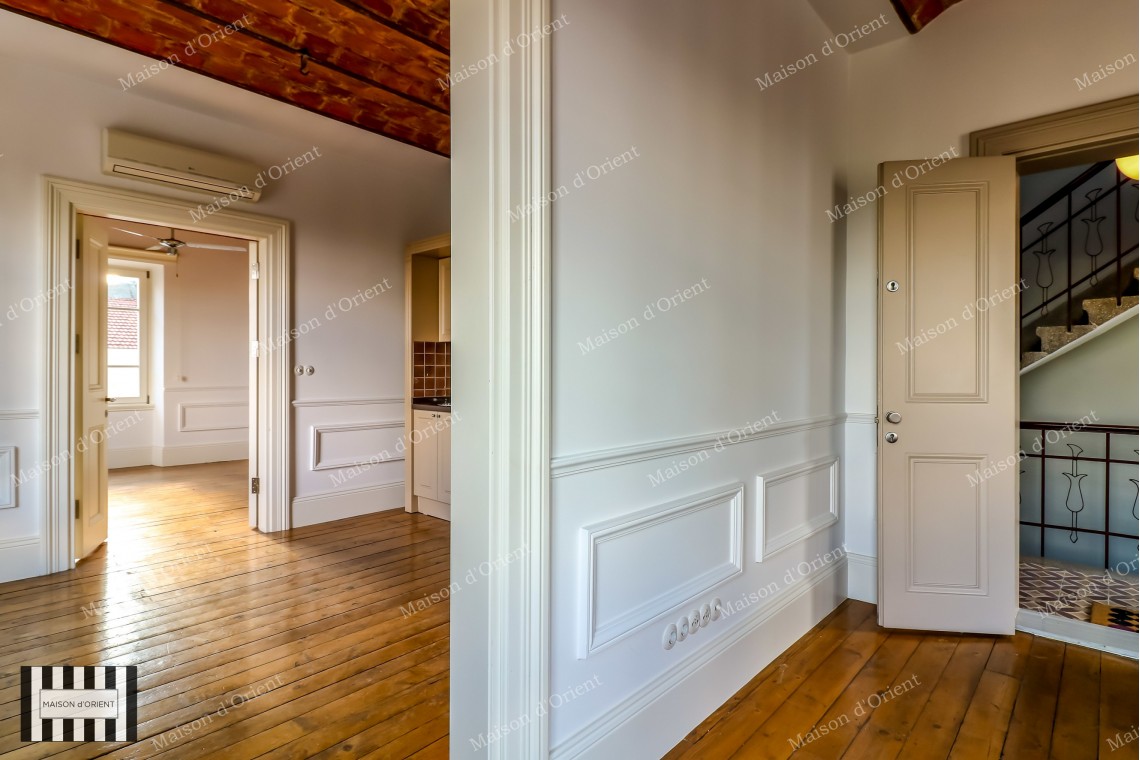 Fully Renovated 1+1 Flat for Rent in Galata Tower Square