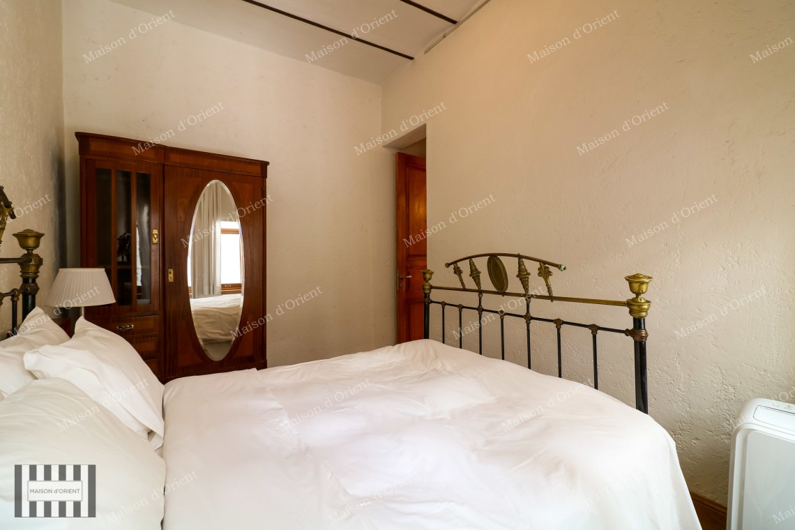 3+2 Rental Flat in Historical Petraki Building, Galata