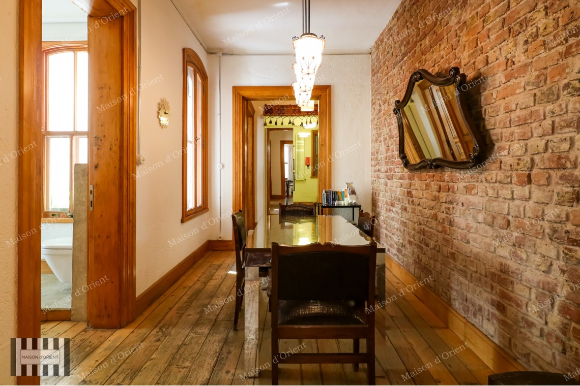 3+2 Rental Flat in Historical Petraki Building, Galata