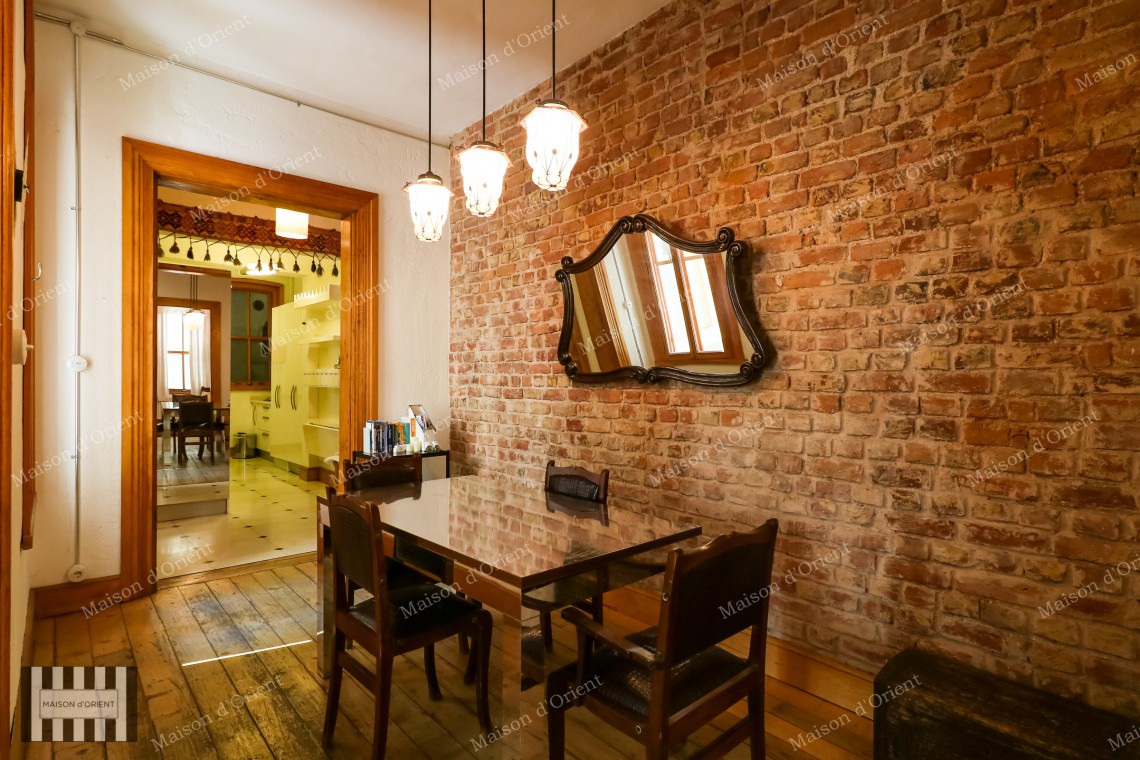 3+2 Rental Flat in Historical Petraki Building, Galata