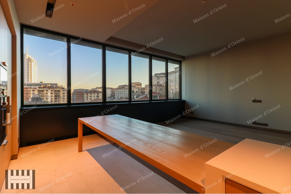 High Ceiling 2+1 Residence with City View for Sale in Nisantasi