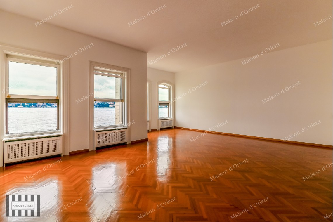 Flat for Rent in Historical Mansion in Yenikoy