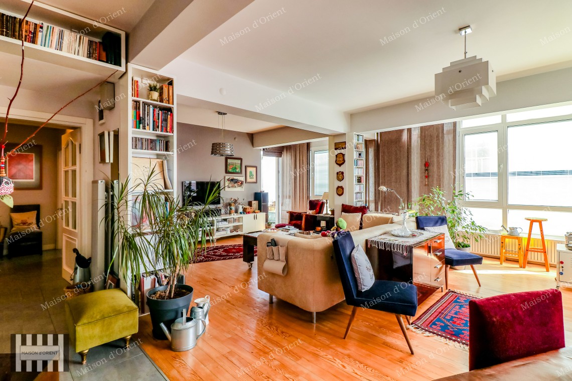 Renovated 135sqm Flat with View for Sale in Cihangir