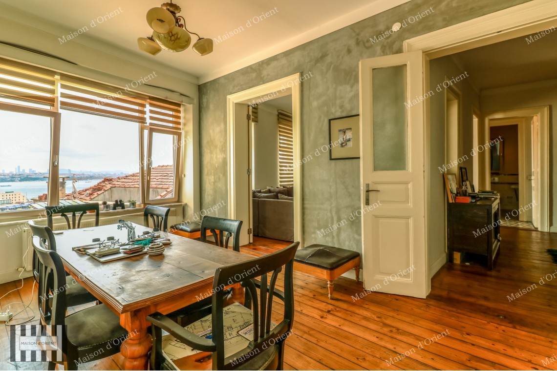 Renovated Sea View Flat for Rent in Galata