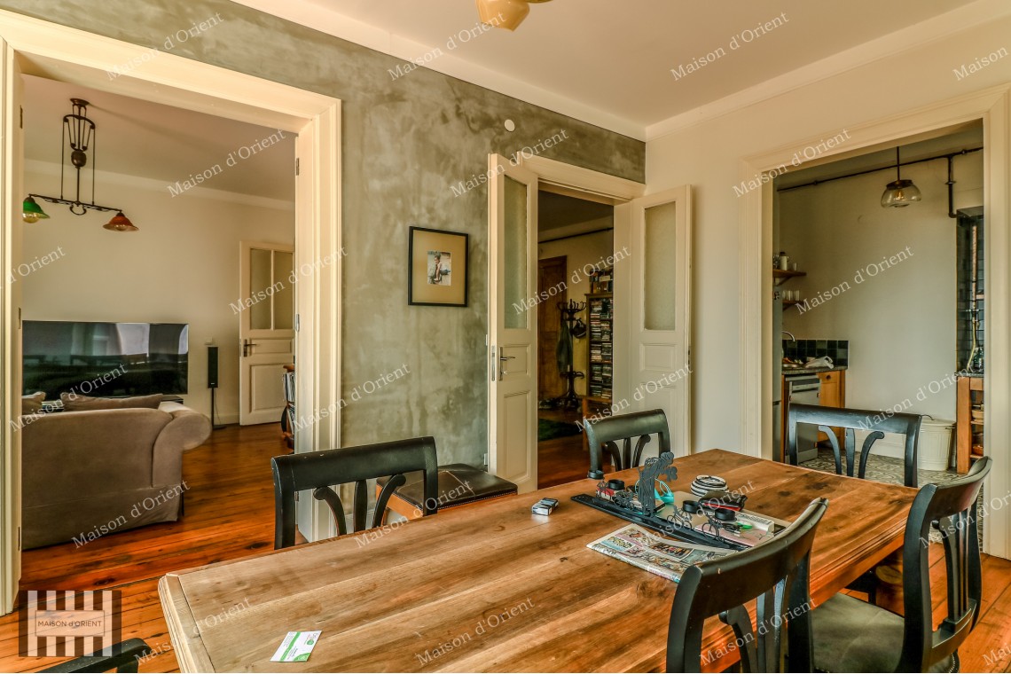Renovated Sea View Flat for Rent in Galata