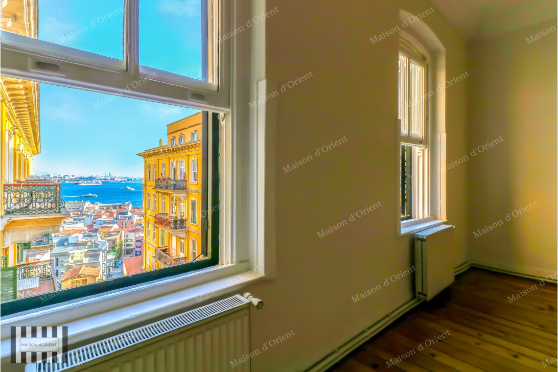 4+1 Flat with Bosphorus View for Rent in Dogan Apartment
