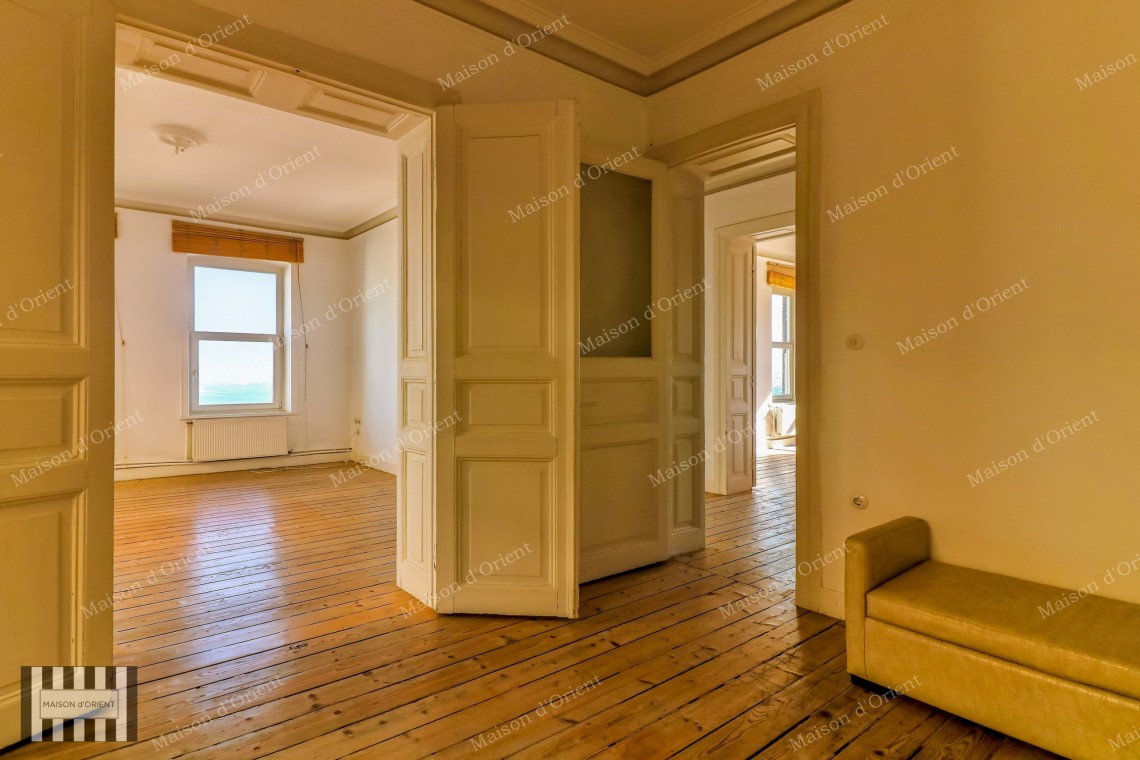 2+1 Rental Flat with Bosphorus View in Dogan Apartment