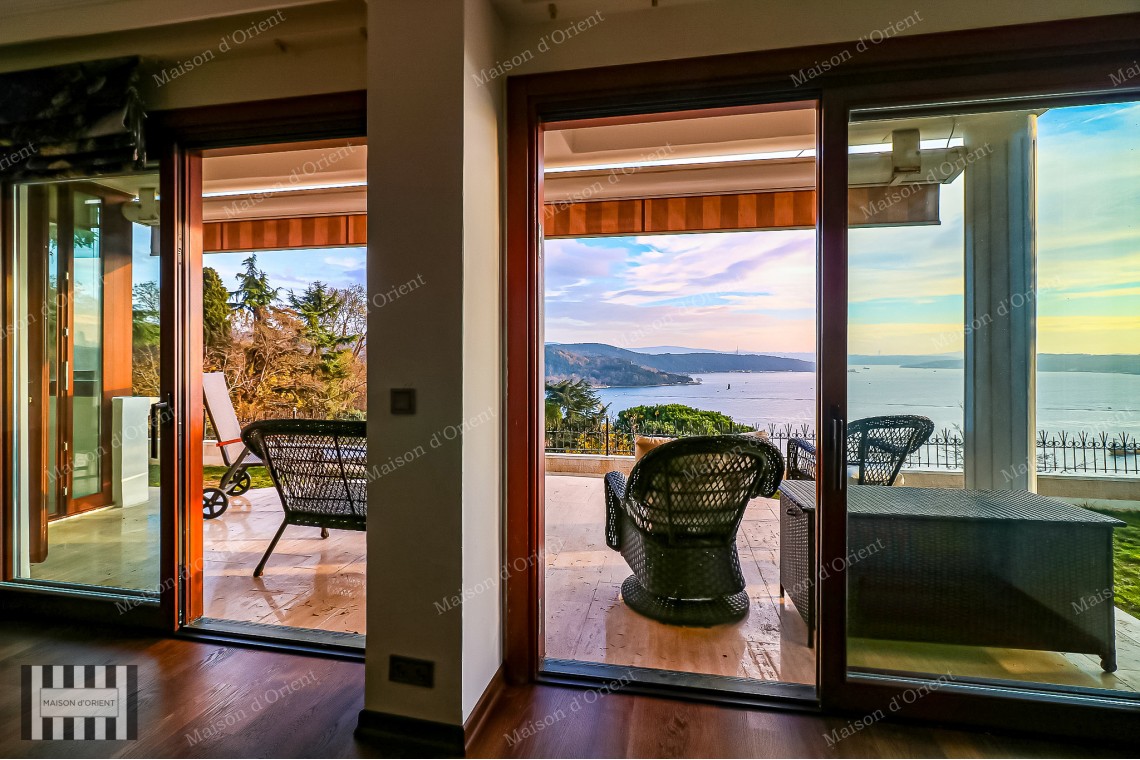 Triplex Villa for Sale with Garden and Bosphorus View in Sarıyer