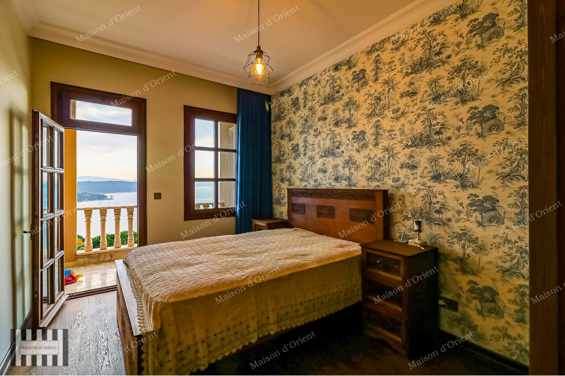 Triplex Villa for Sale with Garden and Bosphorus View in Sarıyer