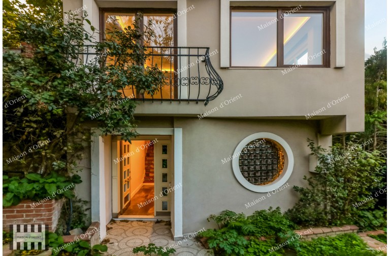 Villa with Bosphorus View for Sale in Rumeli Hisari