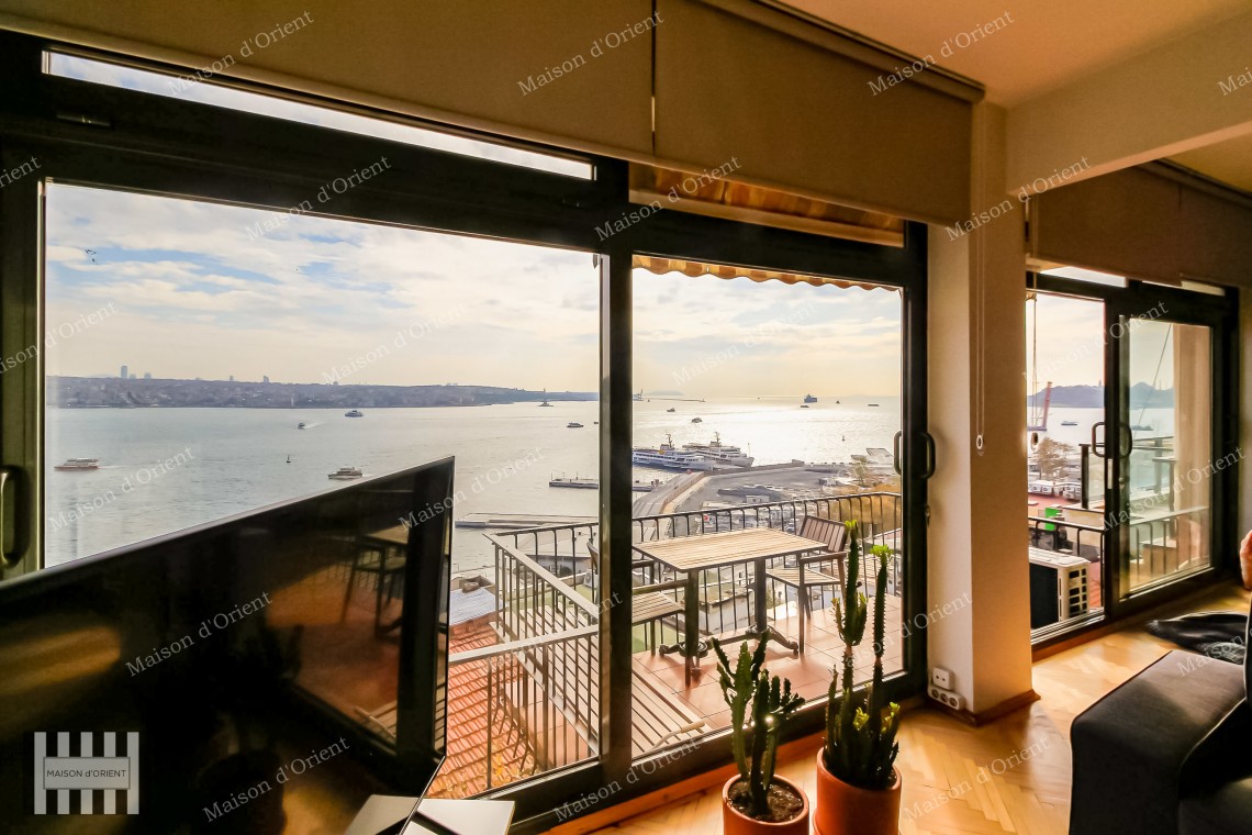 3+1 Apartment for Sale with Bosphorus View in Gümüşsuyu 