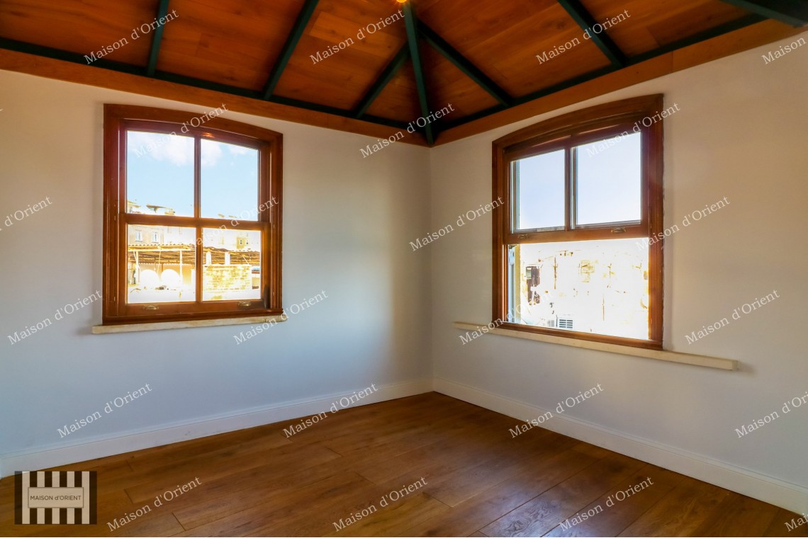 1+1 Flat for Rent with Terrace and View in Galata