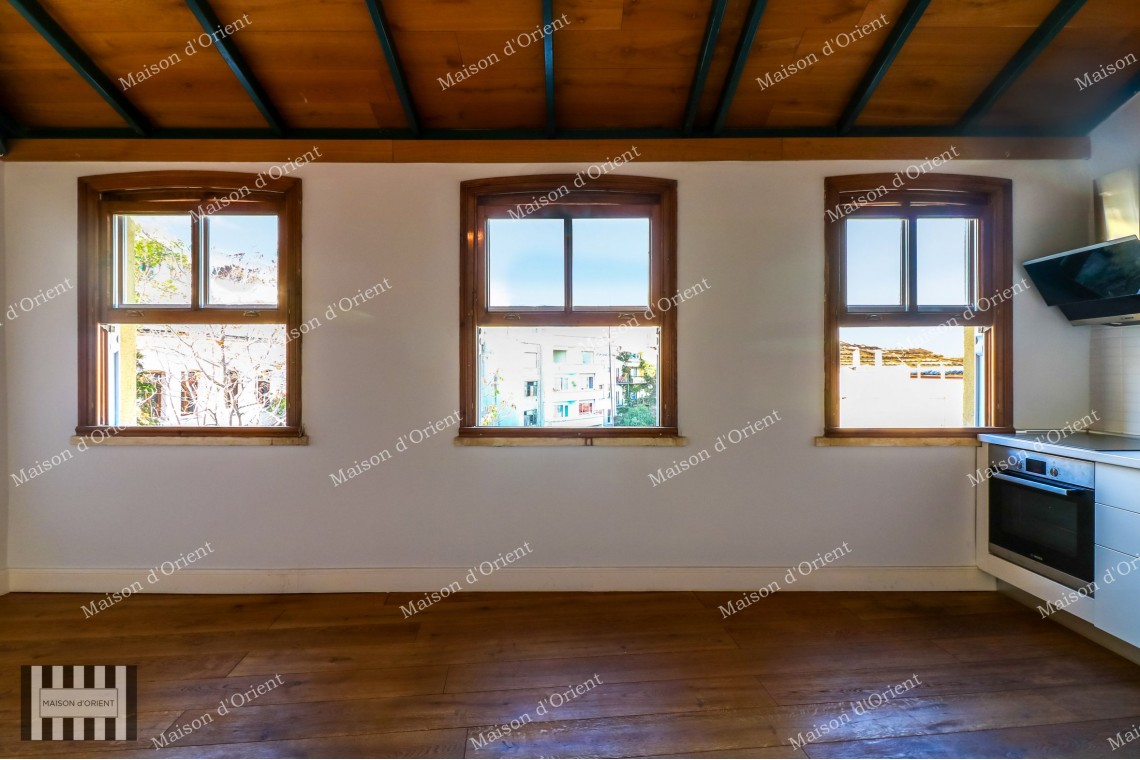 1+1 Flat for Rent with Terrace and View in Galata