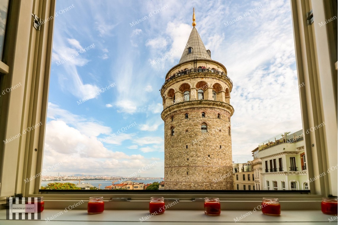 1+1 Flat for Rent in Historical Urgliavich Building in Galata