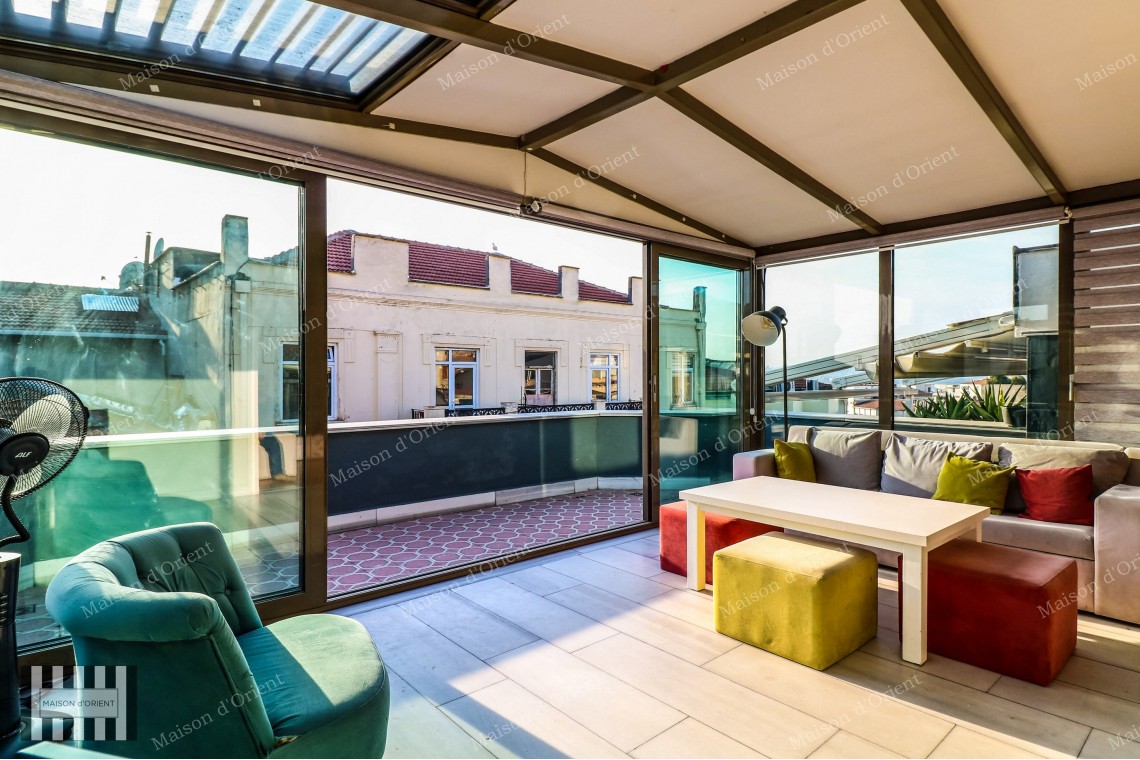 1+1 Flat with View and Terrace for Rent in Galata