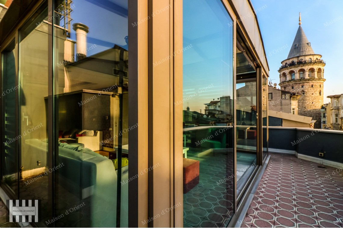 1+1 Flat with View and Terrace for Rent in Galata