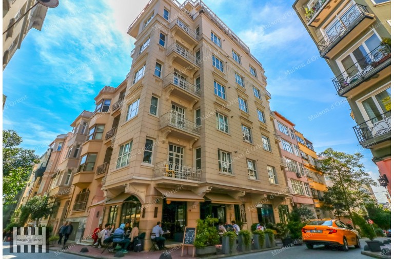 110sqm Furnished Flat with View for Rent in Cihangir