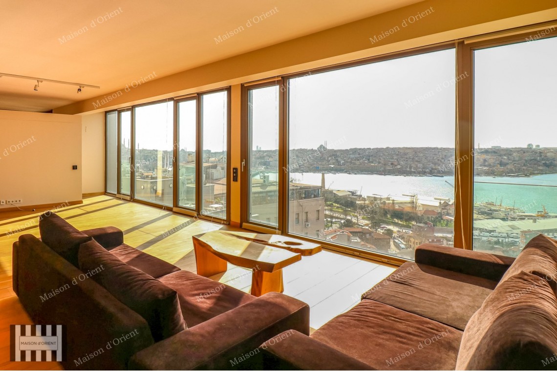 120sqm Flat with Halic View for Rent in Pera