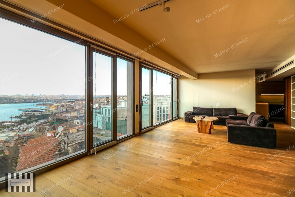 120sqm Flat with Halic View for Rent in Pera