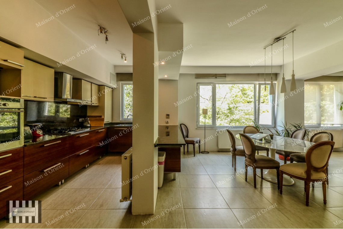 Renovated 4-Storey Building for Rent in Resitpasa