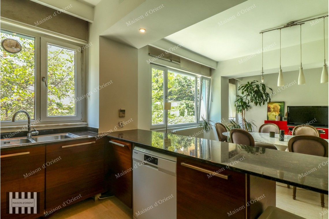1300sqm Fully Renovated 4-Storey Building for Sale in Resitpasa