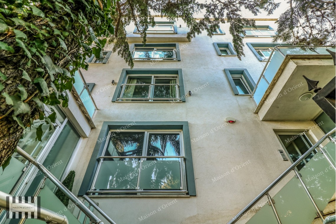 Renovated 4-Storey Building for Rent in Resitpasa