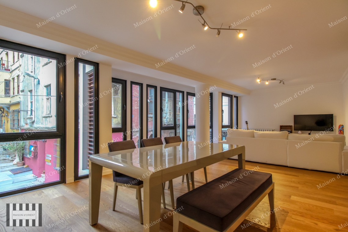 Flat for Rent with Balcony in New Building, Galata