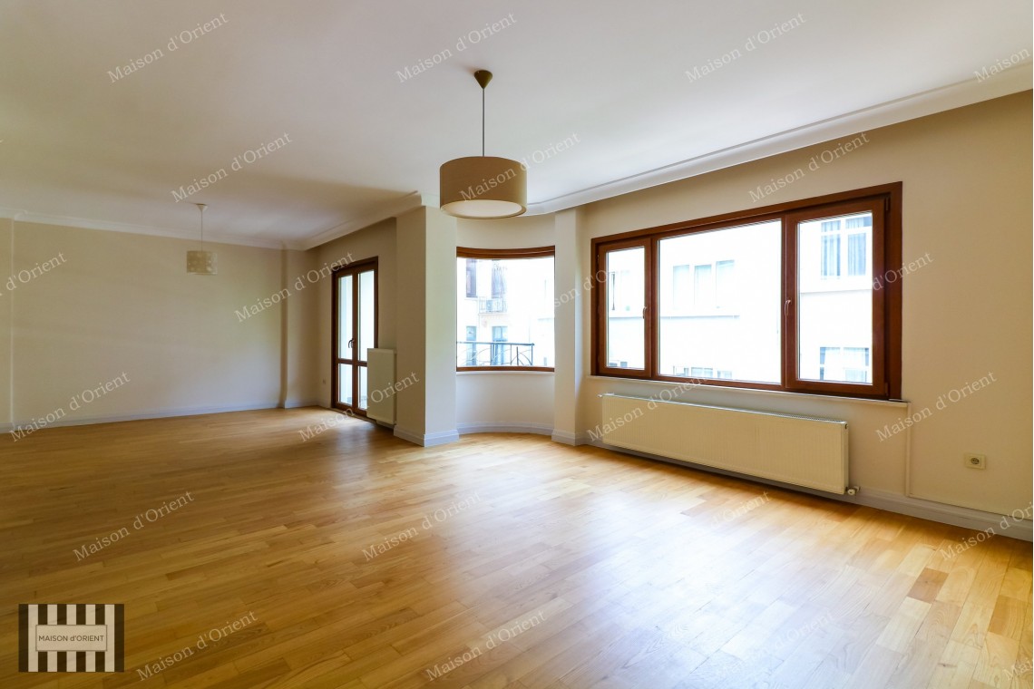 145sqm, 3+1 Flat for Sale in Cihangir