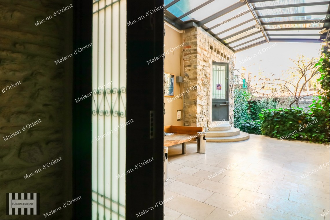 5-Storey Building with Private Garden for Sale in Galata