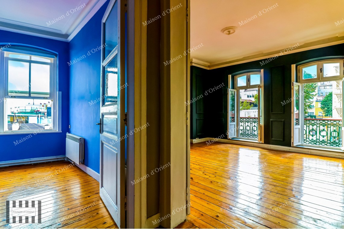 Galata, Doğan Apartmanı'nda Manzaralı 150m2 Kiralık Daire