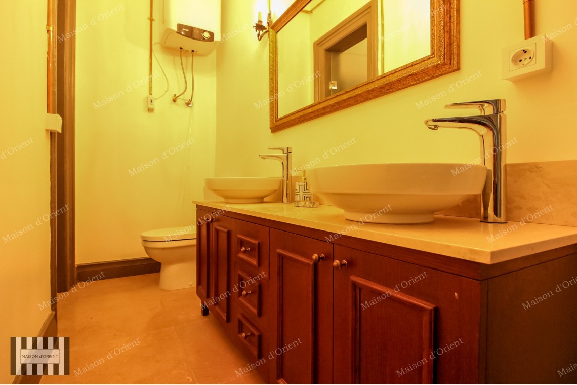 150 sqm Historical Flat with View for Rent