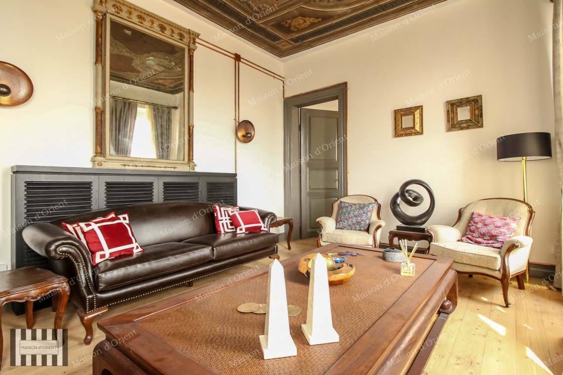 150 sqm Historical Flat with View for Rent
