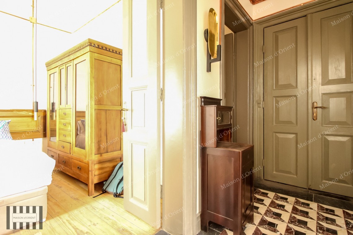 150 sqm Historical Flat with View for Rent