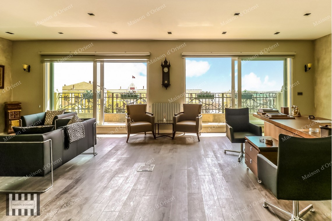 160sqm Office with Balcony for Rent on Istiklal Street