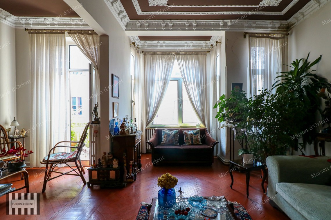 3+1 180sqm Flat for Sale in Taksim Historical Building