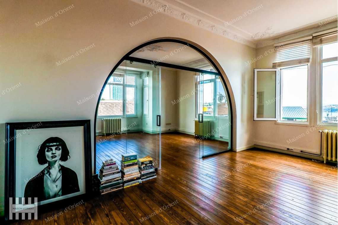 180sqm Office/Flat for Rent in Cihangir