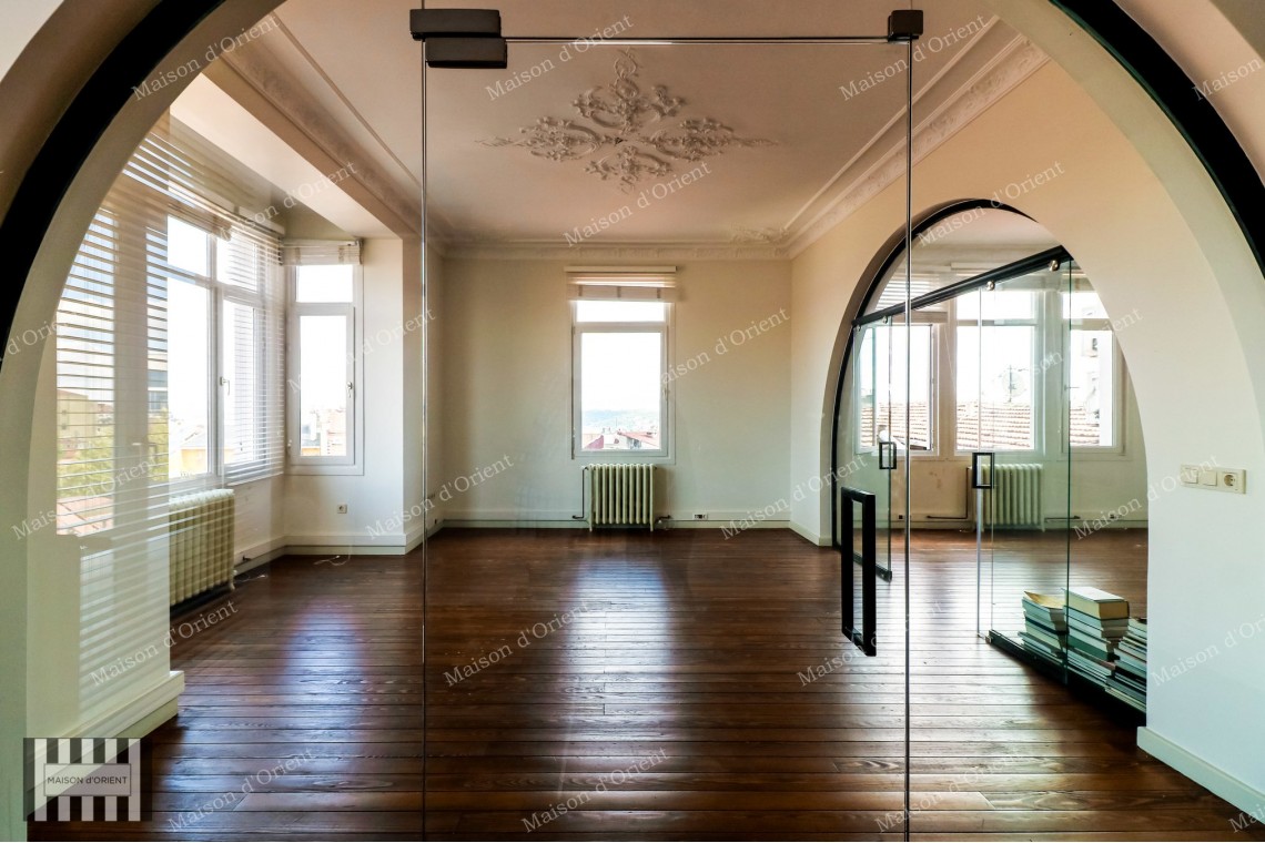 180sqm Office/Flat for Rent in Cihangir