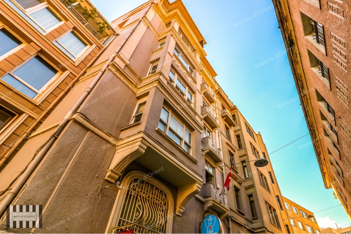180sqm Office/Flat for Rent in Cihangir