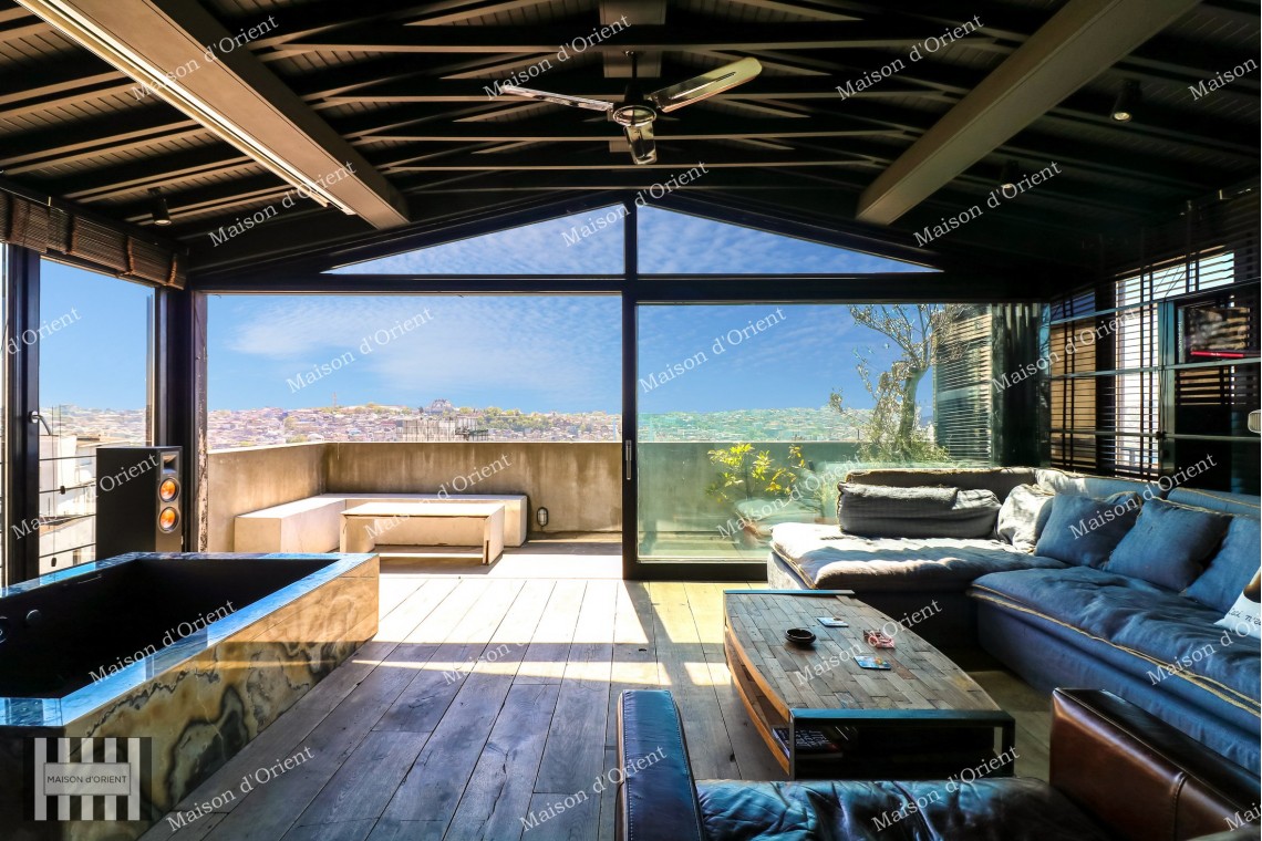 180sqm Penthouse Duplex for Rent in Galata